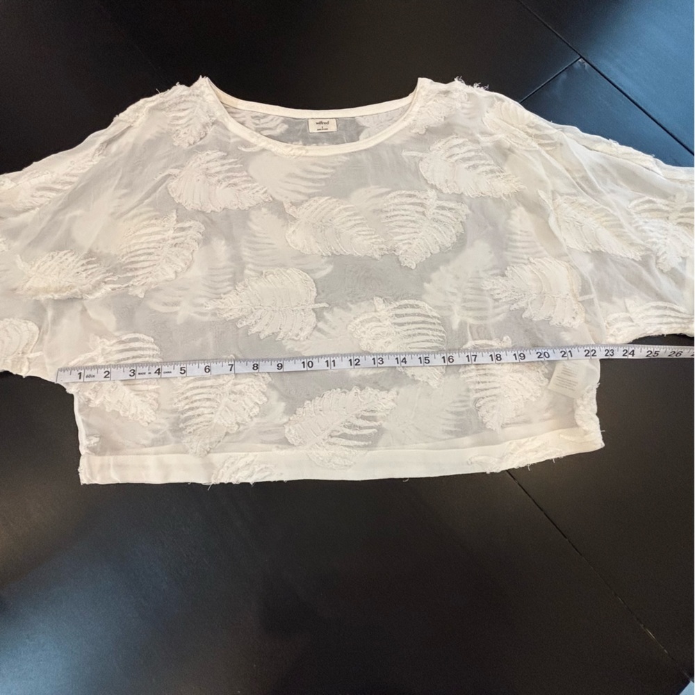 Aritzia Wilfred Sz S Blayze cropped blouse in a white leaf semi-sheer fabric - Picture 8 of 11